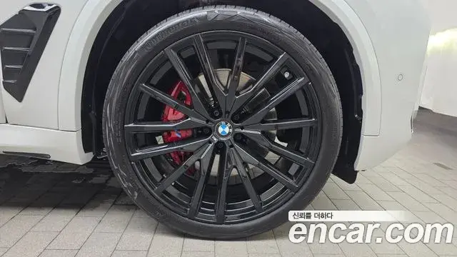 BMW X5 2025 — Photo 14/32