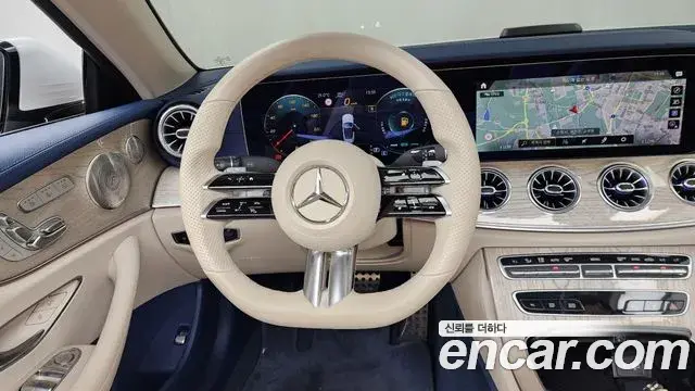 Mercedes-Benz E-Class 2022 — Фото 13/20