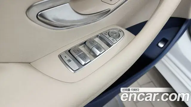 Mercedes-Benz E-Class 2022 — ფოტო 18/30