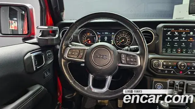 Jeep Wrangler 2021 — Фото 13/20
