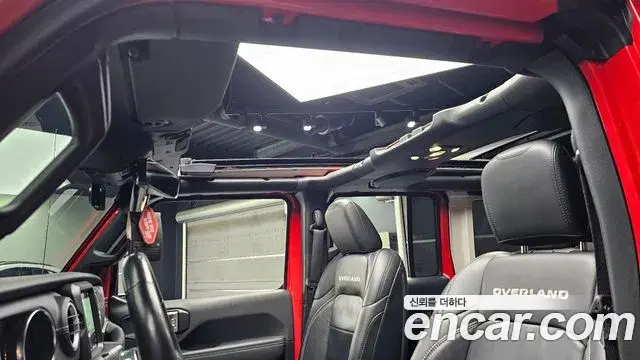 Jeep Wrangler 2021 — Фото 19/20