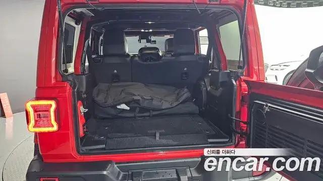 Jeep Wrangler 2021 — Фото 20/20