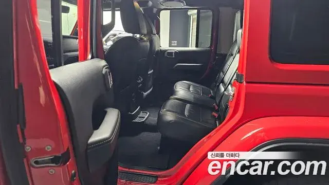 Jeep Wrangler 2021 — Photo 11/30