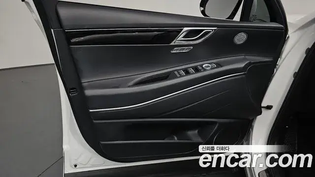 Genesis GV80 2024 — ფოტო 16/34