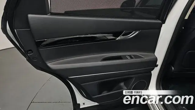 Genesis GV80 2024 — ფოტო 22/34