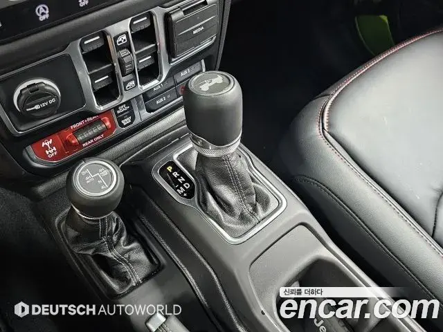 Jeep Wrangler 2025 — Şəkil 7/20