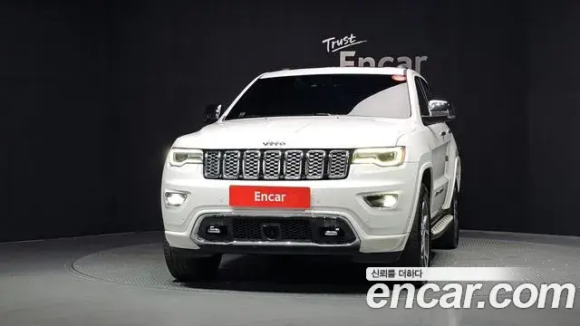 Jeep Grand Cherokee 2019 — ფოტო 10/34