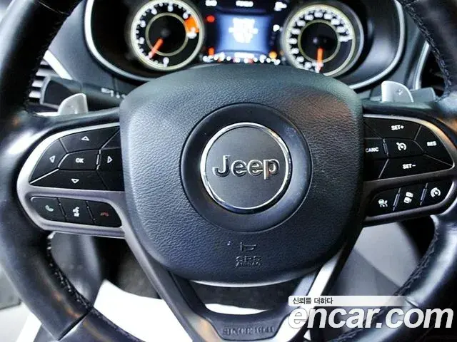 Jeep Cherokee 2021 — Photo 4/20