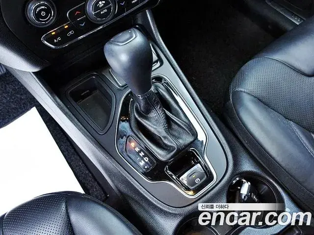 Jeep Cherokee 2021 — Photo 17/20