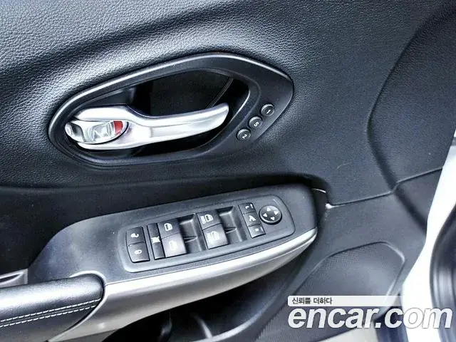 Jeep Cherokee 2021 — Photo 10/20