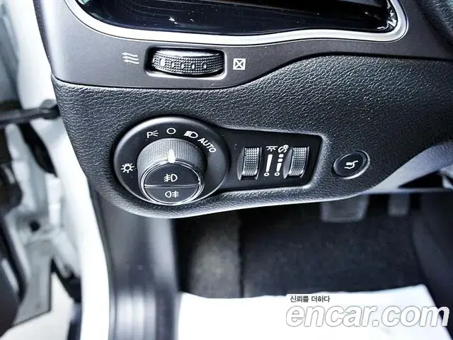 Jeep Cherokee 2021 — Photo 14/20