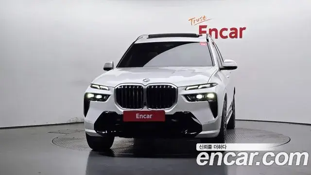 BMW X7 2024 — Photo 12/20