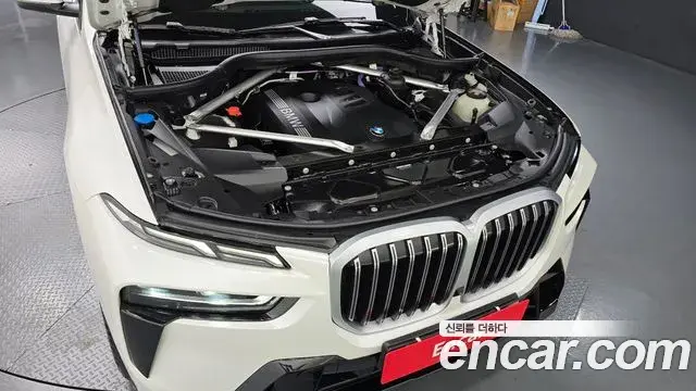 BMW X7 2024 — Photo 11/20