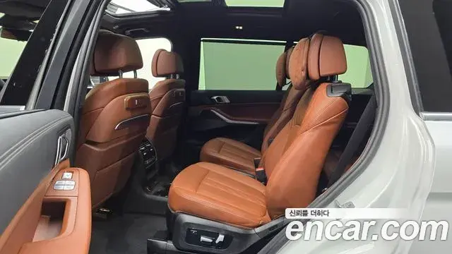 BMW X7 2024 — Photo 10/20