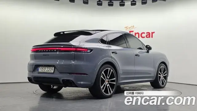 Porsche Cayenne 2024 — Photo 16/20