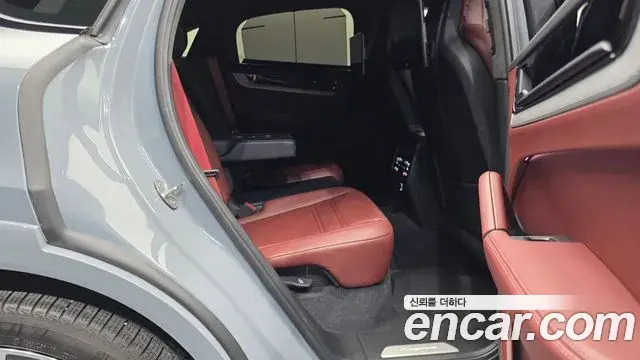Porsche Cayenne 2024 — Photo 13/20