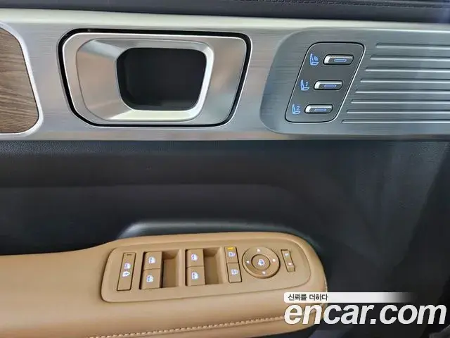 Hyundai Santa Fe 2024 — Фото 13/20