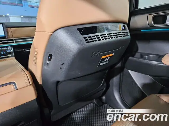 Hyundai Santa Fe 2024 — Фото 15/20