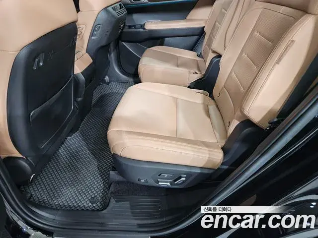 Hyundai Santa Fe 2024 — Фото 17/20