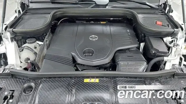 Mercedes-Benz GLE-Class 2025 — ფოტო 4/18