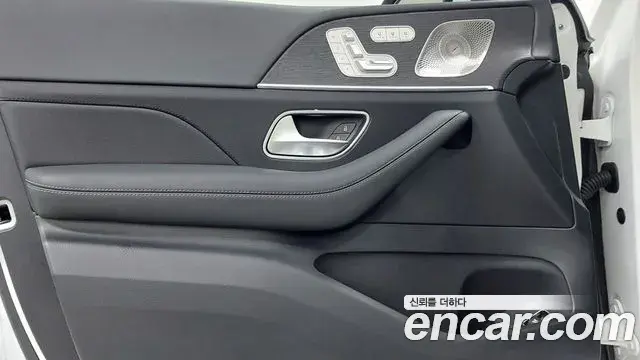 Mercedes-Benz GLE-Class 2025 — ფოტო 15/18