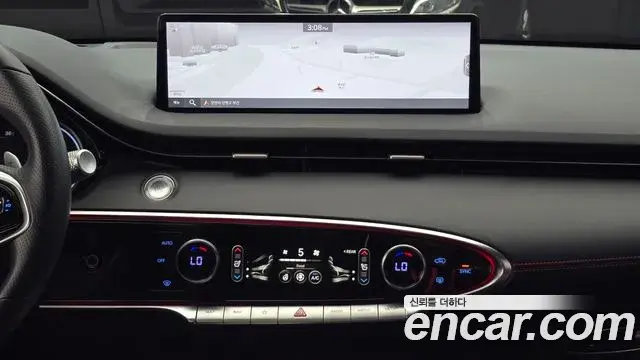 Genesis GV70 2021 — Şəkil 18/20