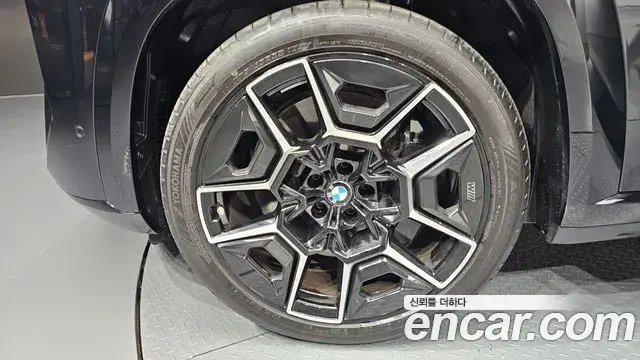 BMW XM 2026 — Photo 11/39