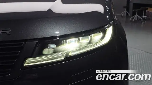 Land Rover Range Rover Sport 2025 — ფოტო 10/36