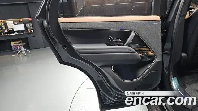 Land Rover Range Rover Sport 2025 — ფოტო 7/36