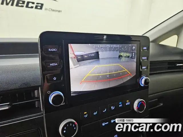 Hyundai Staria 2023 — Photo 12/20