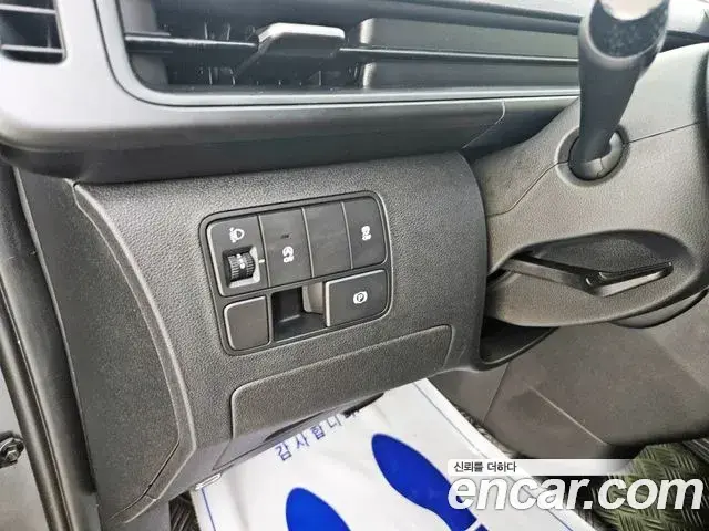 Hyundai Staria 2023 — Photo 10/20