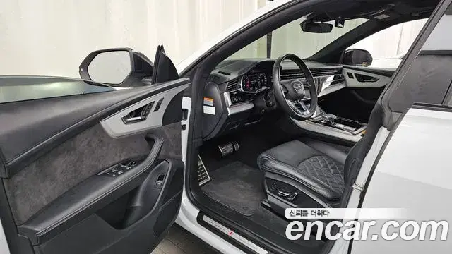 Audi Q8 2021 — Şəkil 8/36