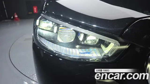 Mercedes-Benz S-Class 2022 — Photo 15/34