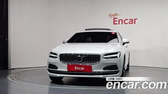 Volvo S90 2021 — Фото 3/20