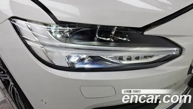 Volvo S90 2021 — ფოტო 1/31
