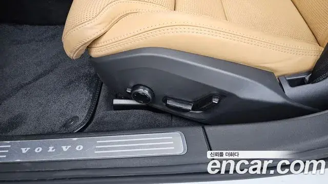 Volvo S90 2021 — ფოტო 19/31
