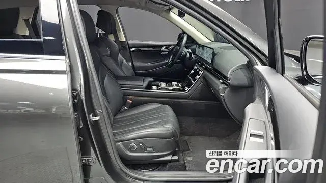 Genesis GV80 2024 — Photo 17/34