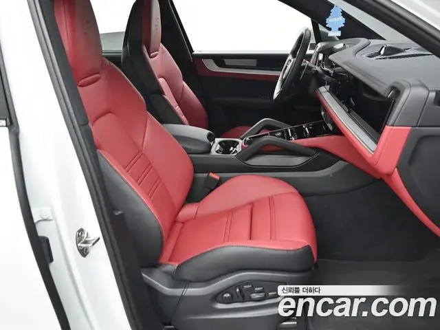 Porsche Cayenne 2025 — ფოტო 18/20