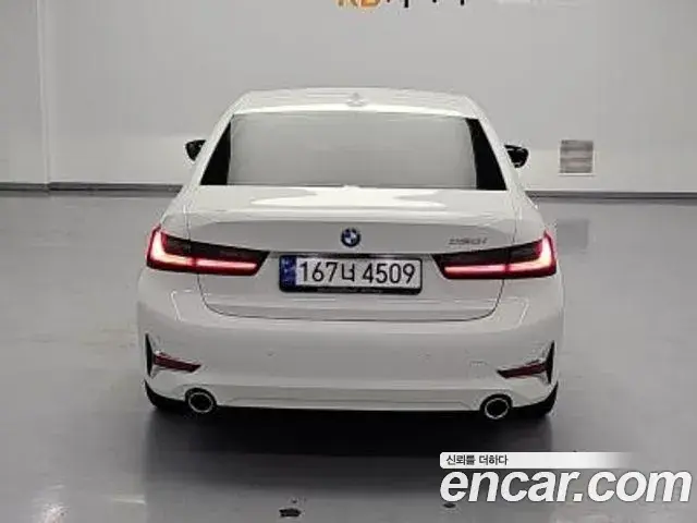 BMW 3 Series 2022 — Şəkil 15/18