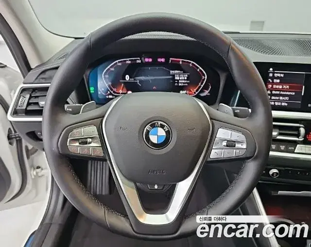 BMW 3 Series 2022 — Şəkil 12/18