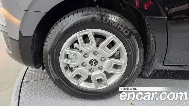 Hyundai Staria 2026 — Photo 25/35