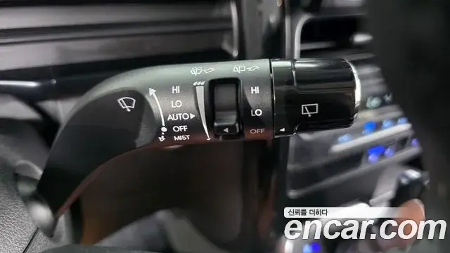 Hyundai Staria 2026 — Photo 34/35