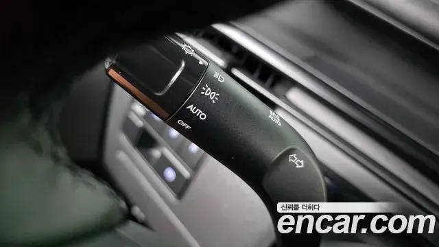 Hyundai Staria 2026 — Photo 19/35