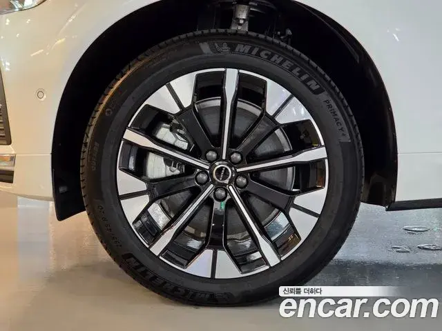 Volvo XC60 2025 — Photo 14/20
