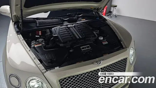 Bentley Bentayga 2018 — Photo 37/38