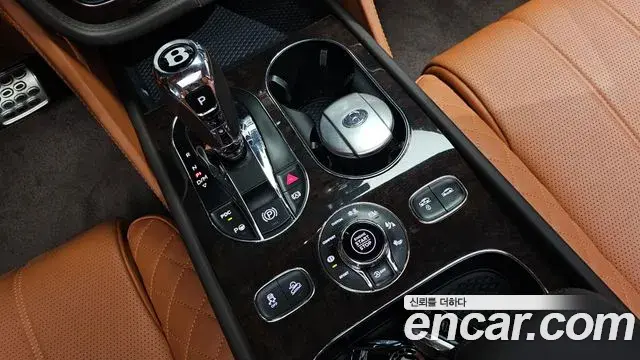 Bentley Bentayga 2018 — Photo 5/38
