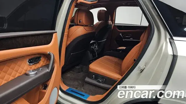 Bentley Bentayga 2018 — Photo 7/38