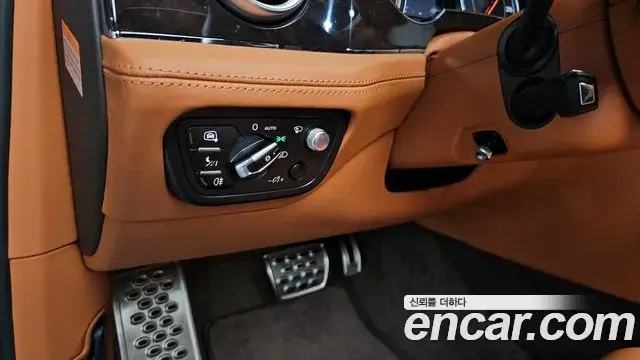 Bentley Bentayga 2018 — Photo 28/38