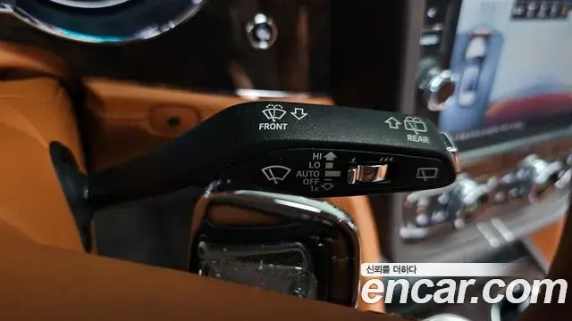 Bentley Bentayga 2018 — Photo 29/38