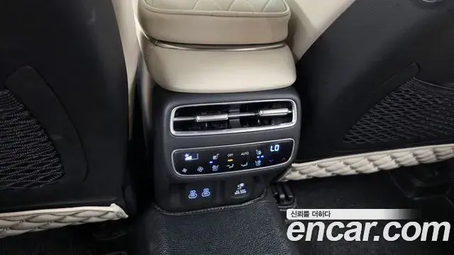 Genesis GV70 2024 — Şəkil 31/38